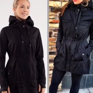 Lululemon Apres Practice Anorak Jacket size 8